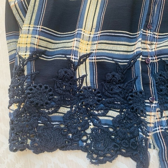 California Moon Rise Plaid Button Down Top Size M - Picture 3 of 8